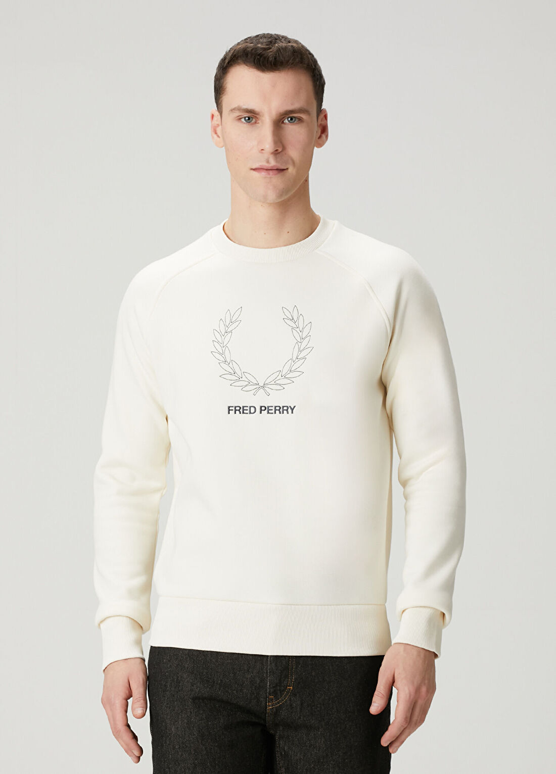 Fred Perry Regular Fit Outline Laurel Wreath Ekru Sweatshirt