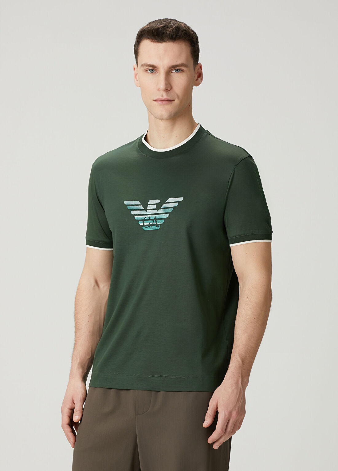 Emporio Armani Koyu Yeşil Logo Nakışlı T-shirt görsel 3