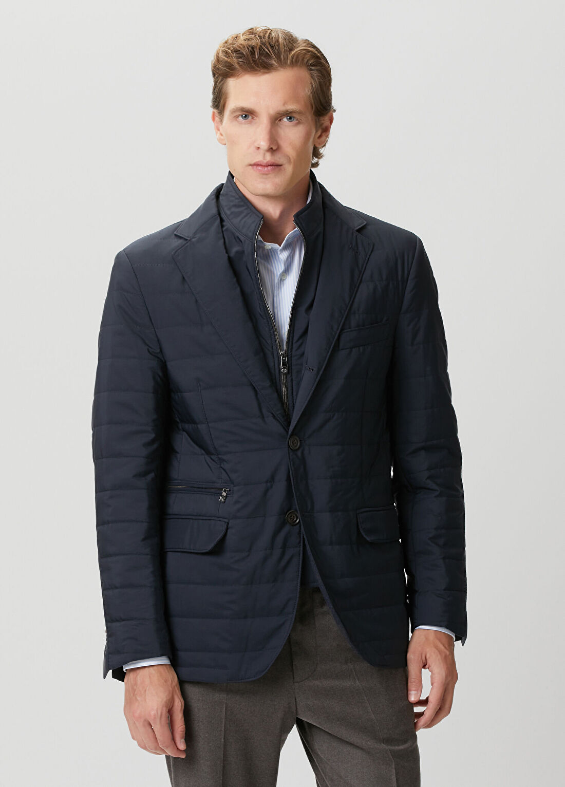 Corneliani Koyu Mavi İç Yaka Detaylı Ceket