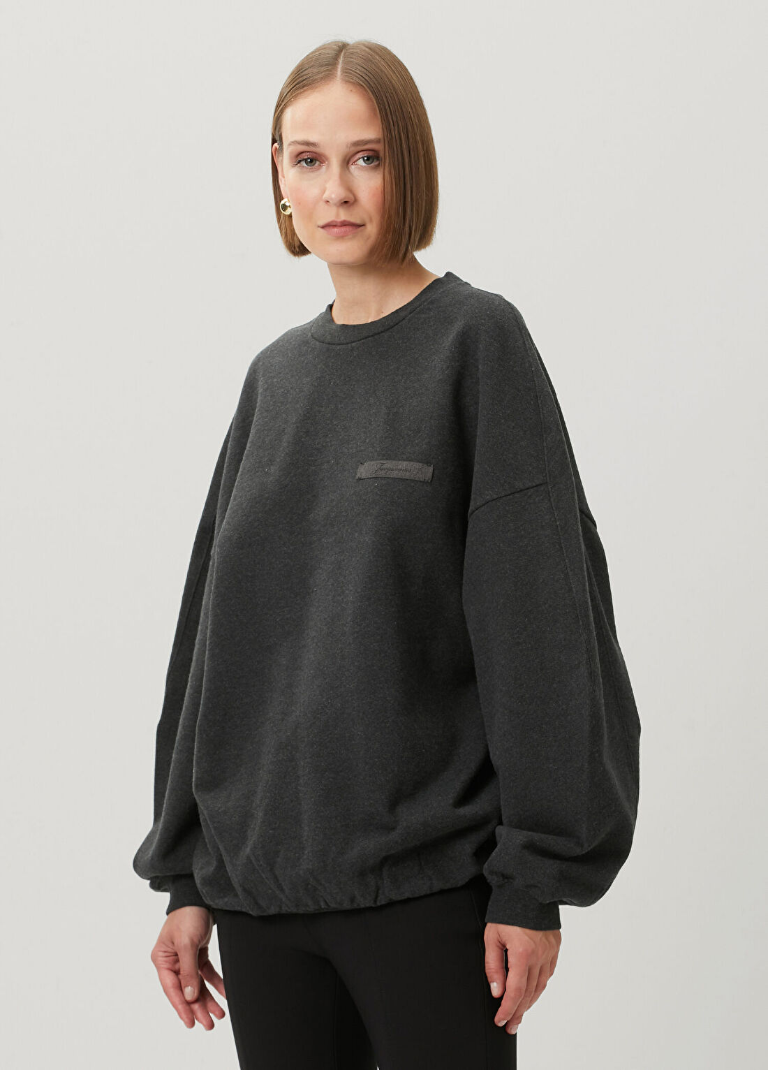 Jacquemus Ruban Koyu Gri Sweatshirt görsel 3