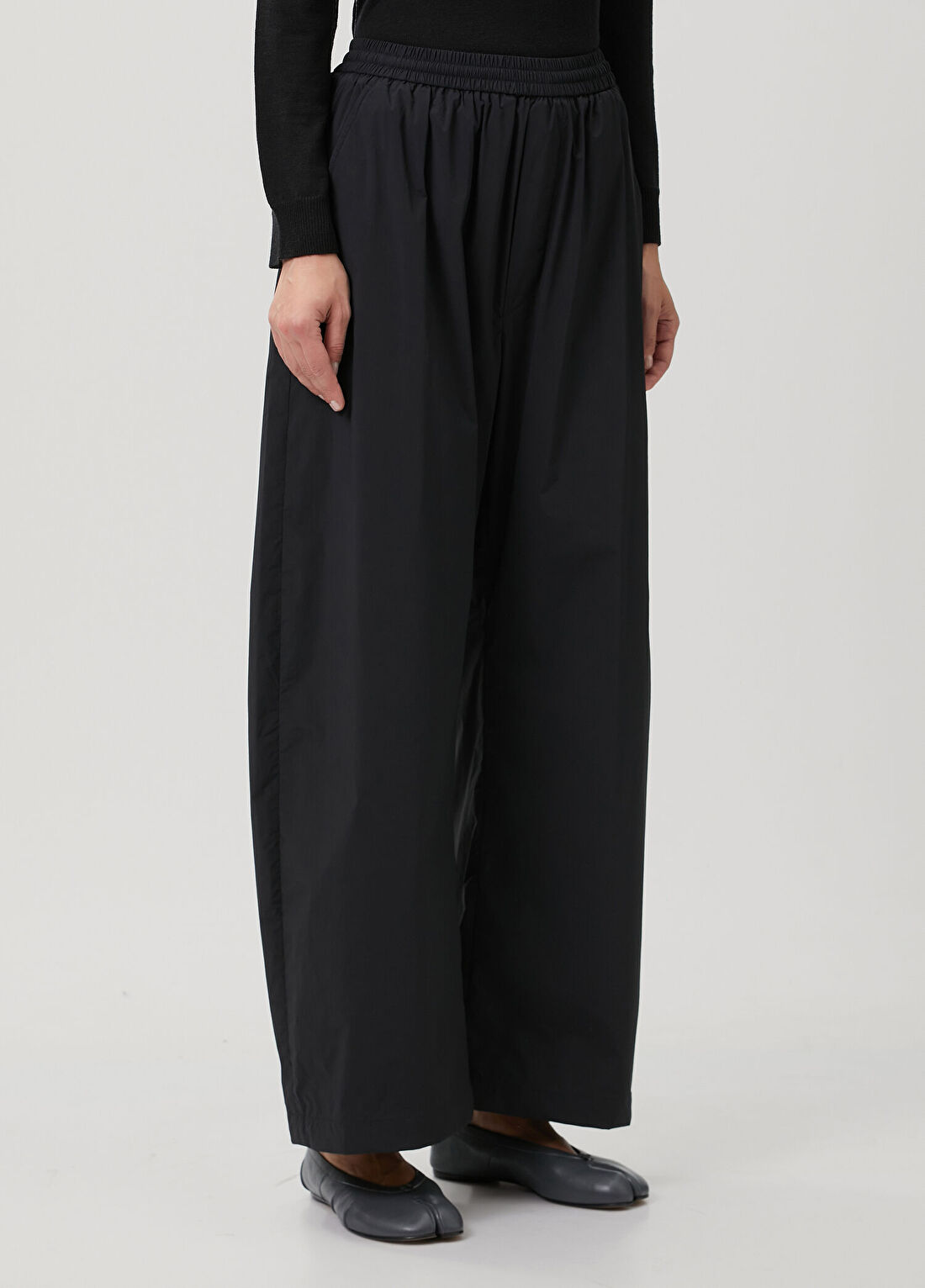 MM6 Maison Margiela Siyah Pantolon görsel 4