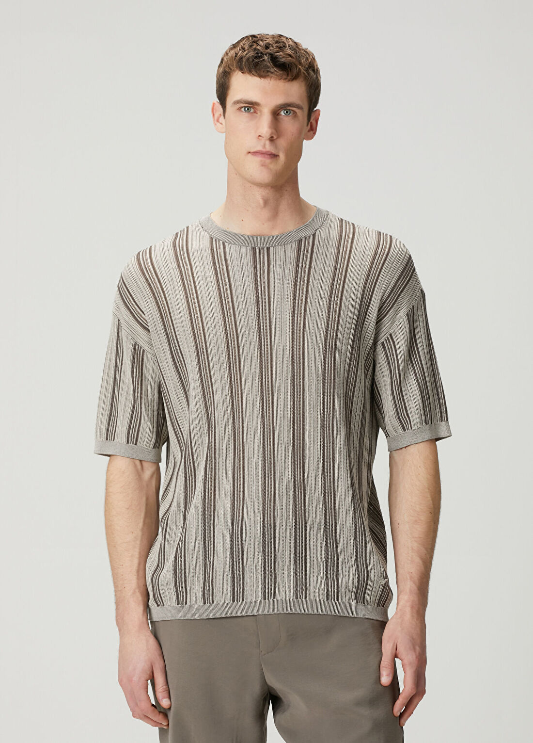 Emporio Armani Bej Dokulu Kısa Kollu Triko