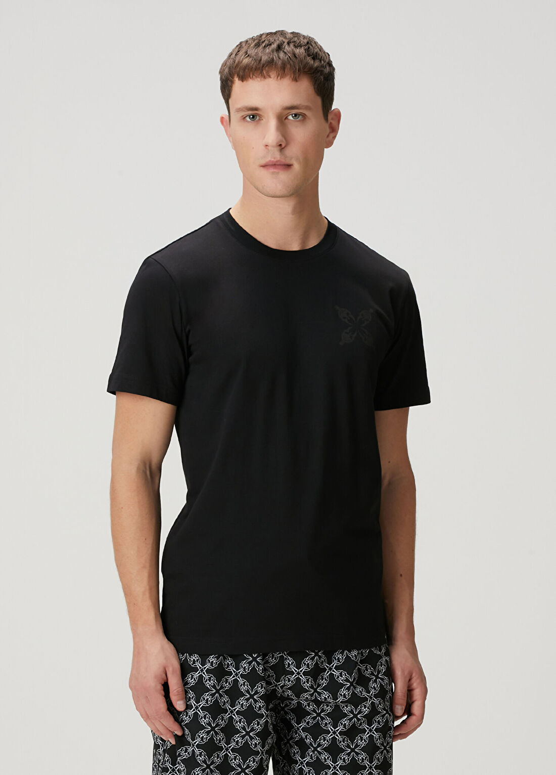 Bernotti Siyah Kask Baskılı T-shirt