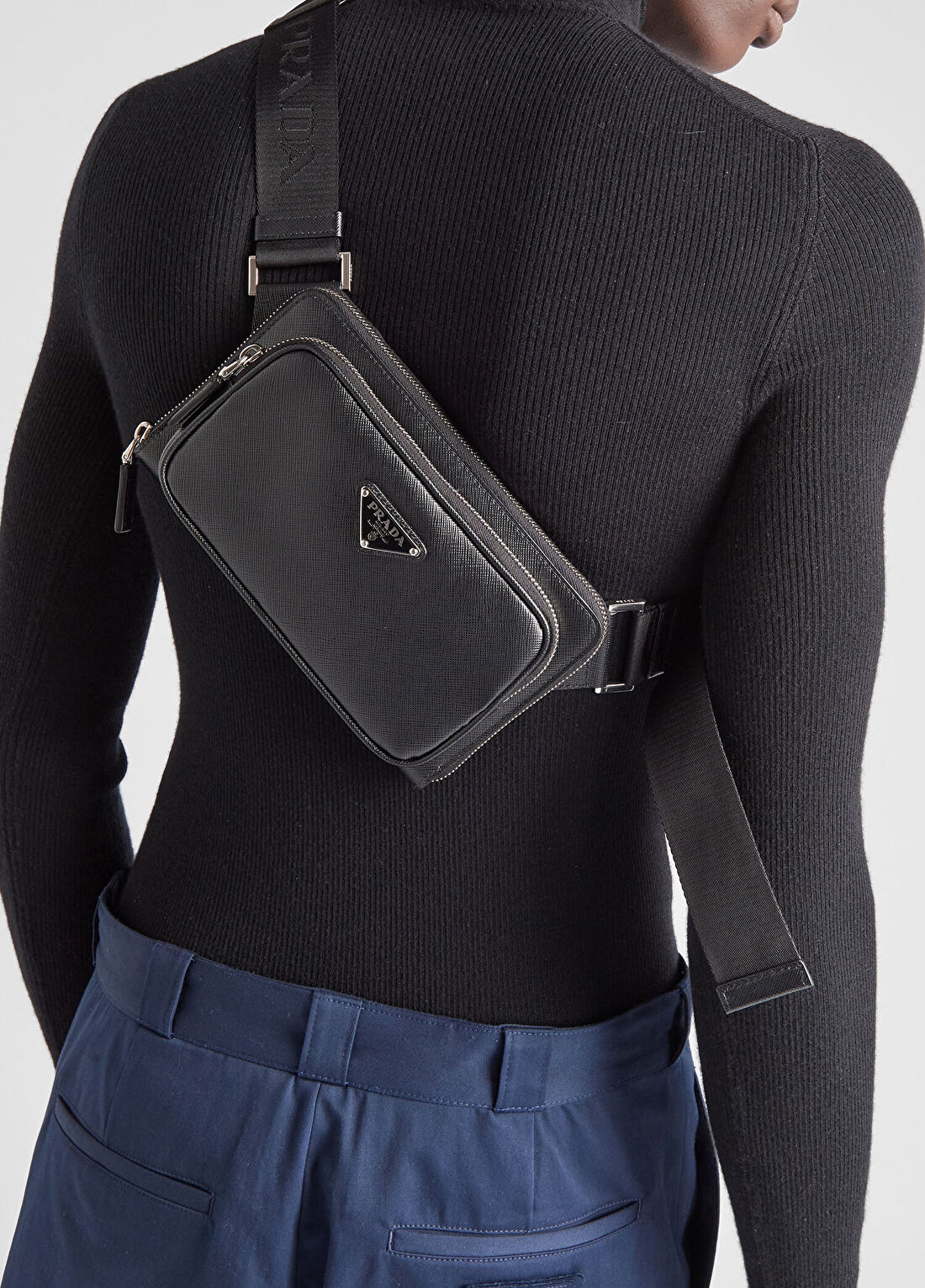 Prada Saffiano Deri Bel Çantası görsel 2