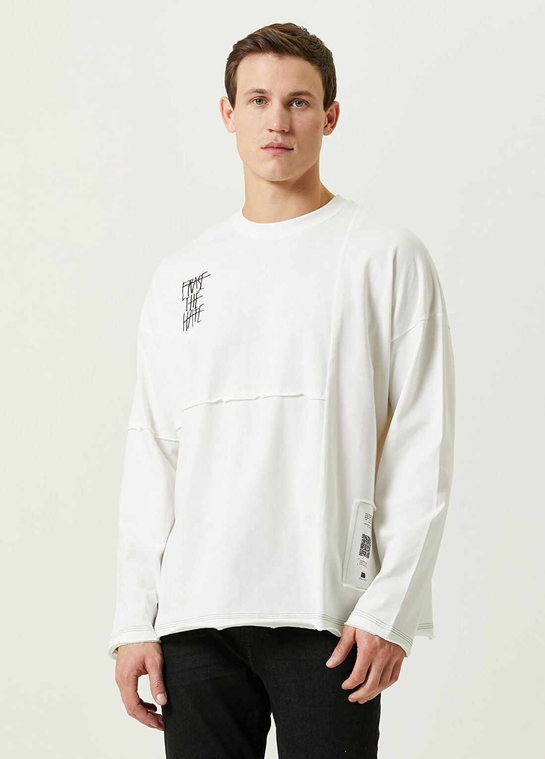 Turn & Bake Erase The Hate Beyaz Bisiklet Yaka Erkek Sweatshirt