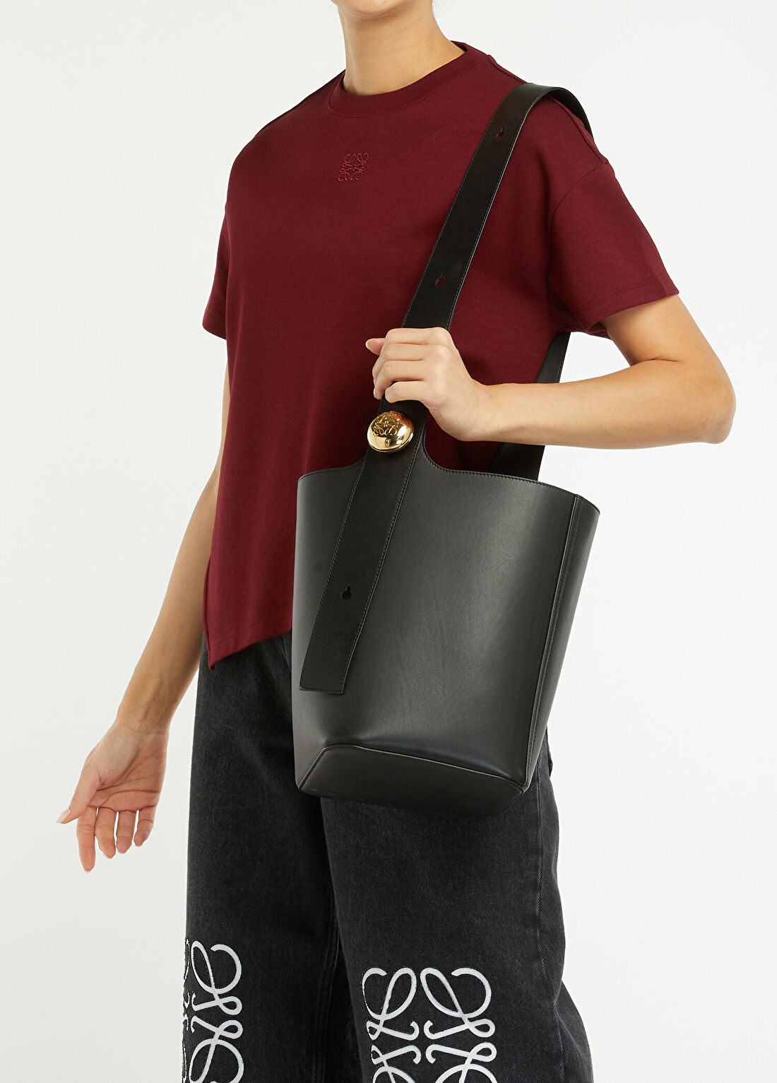 Loewe Medium Pebble Siyah Kadın Deri Çanta görsel 4