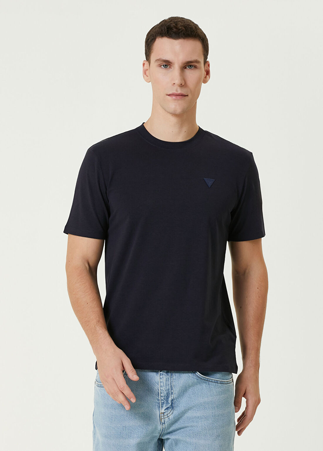 Guess Hedley Lacivert Logo Detaylı T-shirt