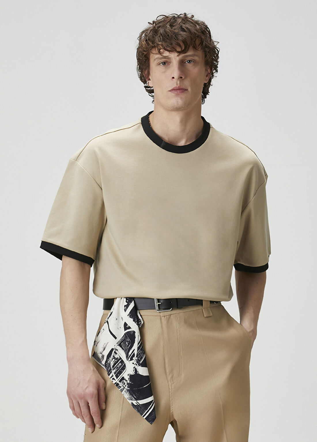 Academia Camel T-shirt görsel 2