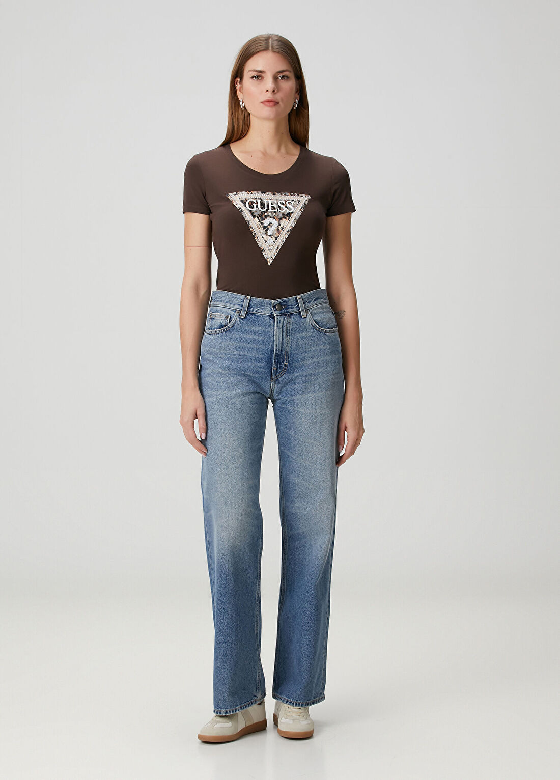Guess Slim Fit Kahverengi İşlemeli Jersey T-shirt görsel 2