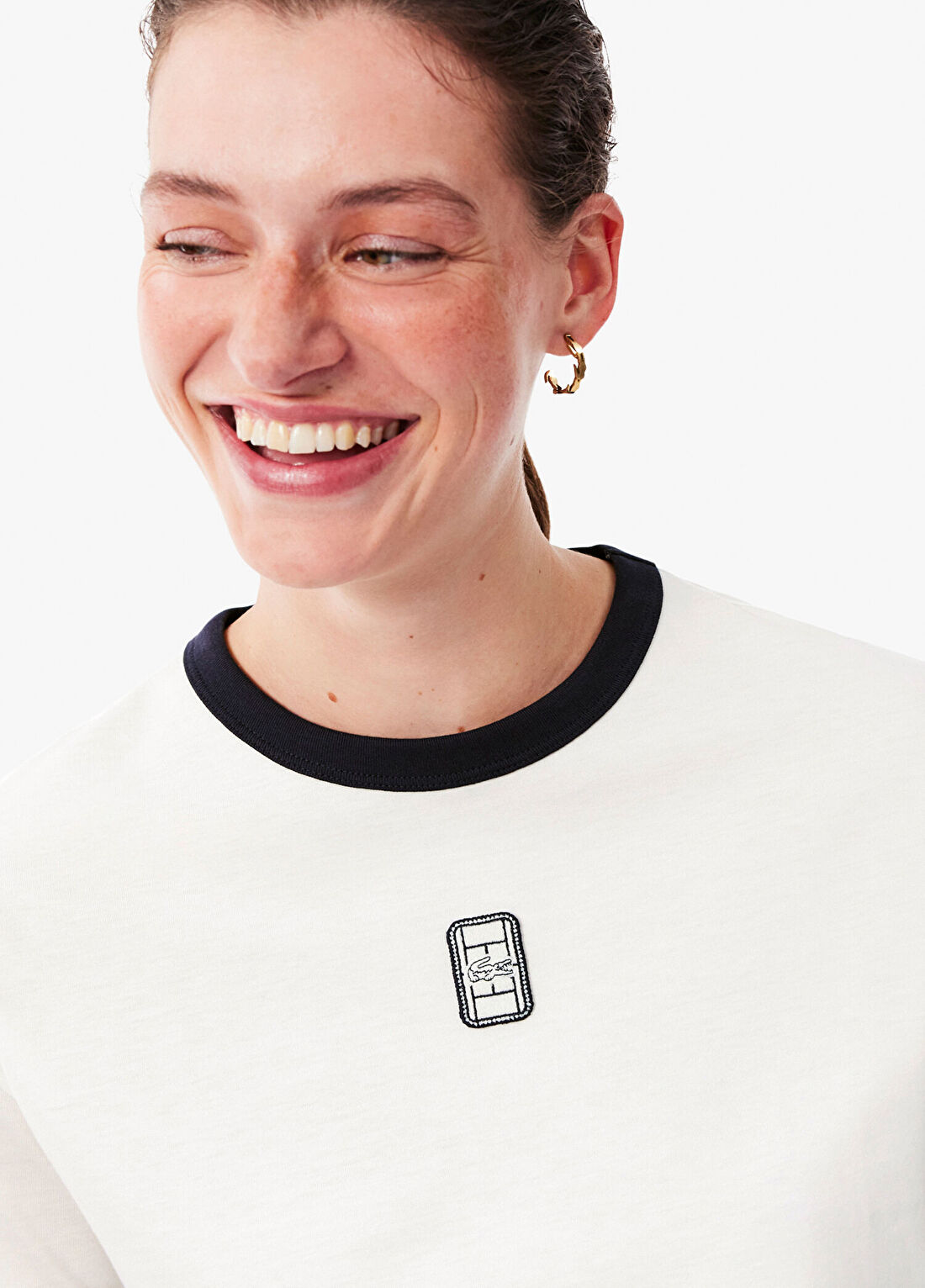 Lacoste Beyaz Bisiklet Yaka Relaxed Fit Kısa Kollu Kadın T-Shirt görsel 2