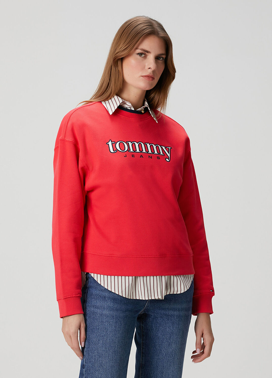 Tommy Jeans Boxy Kırmızı Logolu Sweatshirt