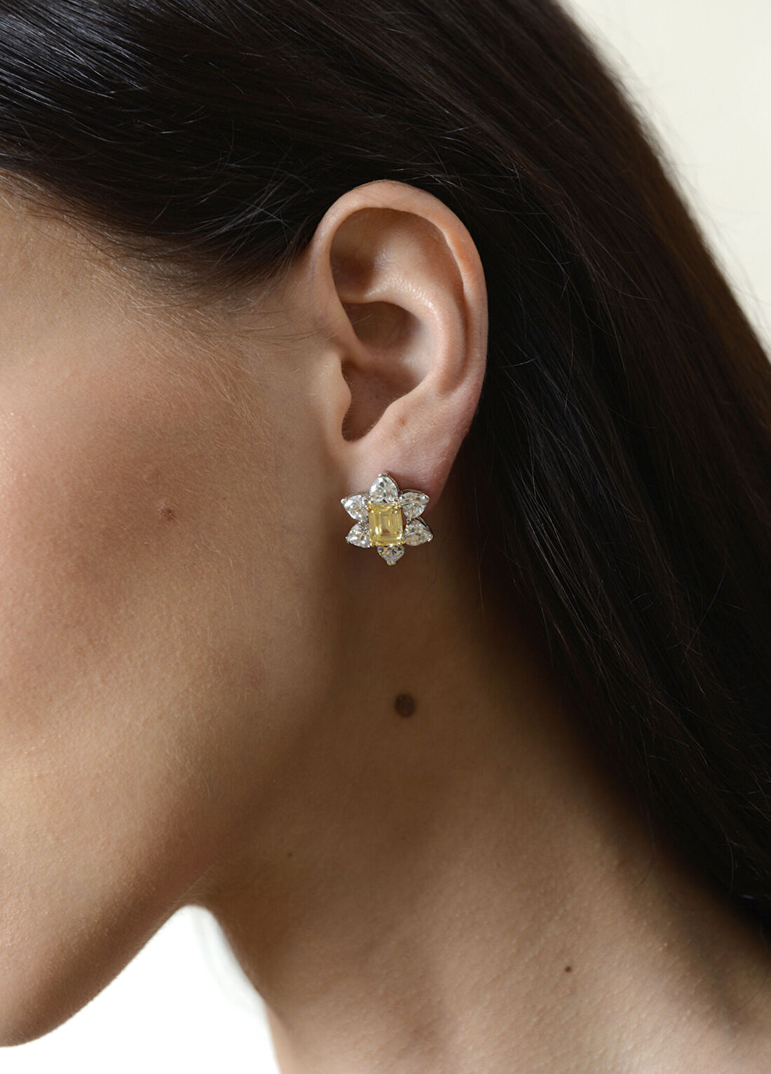 Apples & Figs Daisy Floral Studs Zirkon Taşlı Kadın Küpe görsel 2
