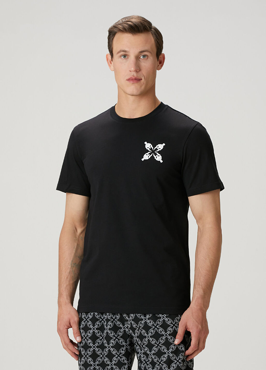 Bernotti Siyah Logo Baskılı Basic T-shirt
