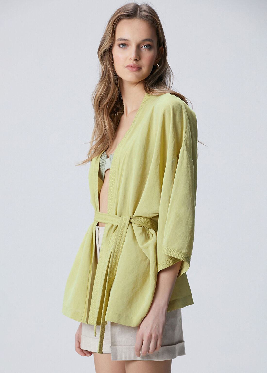 Network Yağ Yeşili Nakışlı Kaftan görsel 4