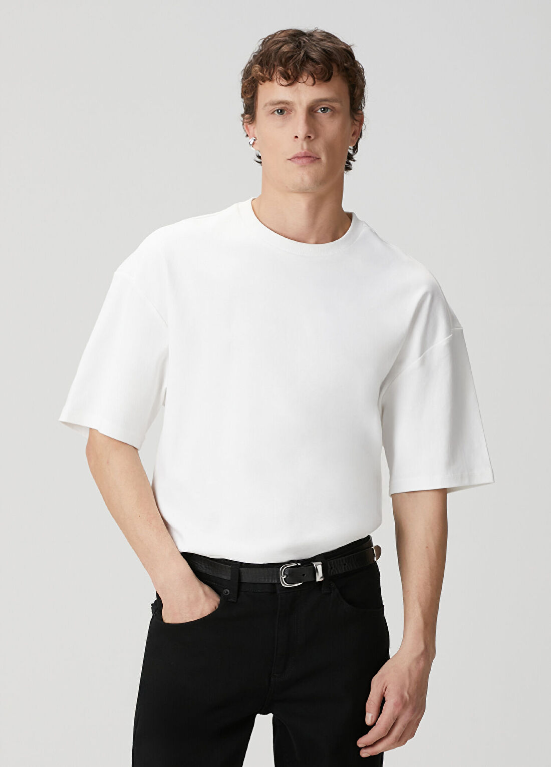 Academia Beyaz Basic Oversized T-shirt