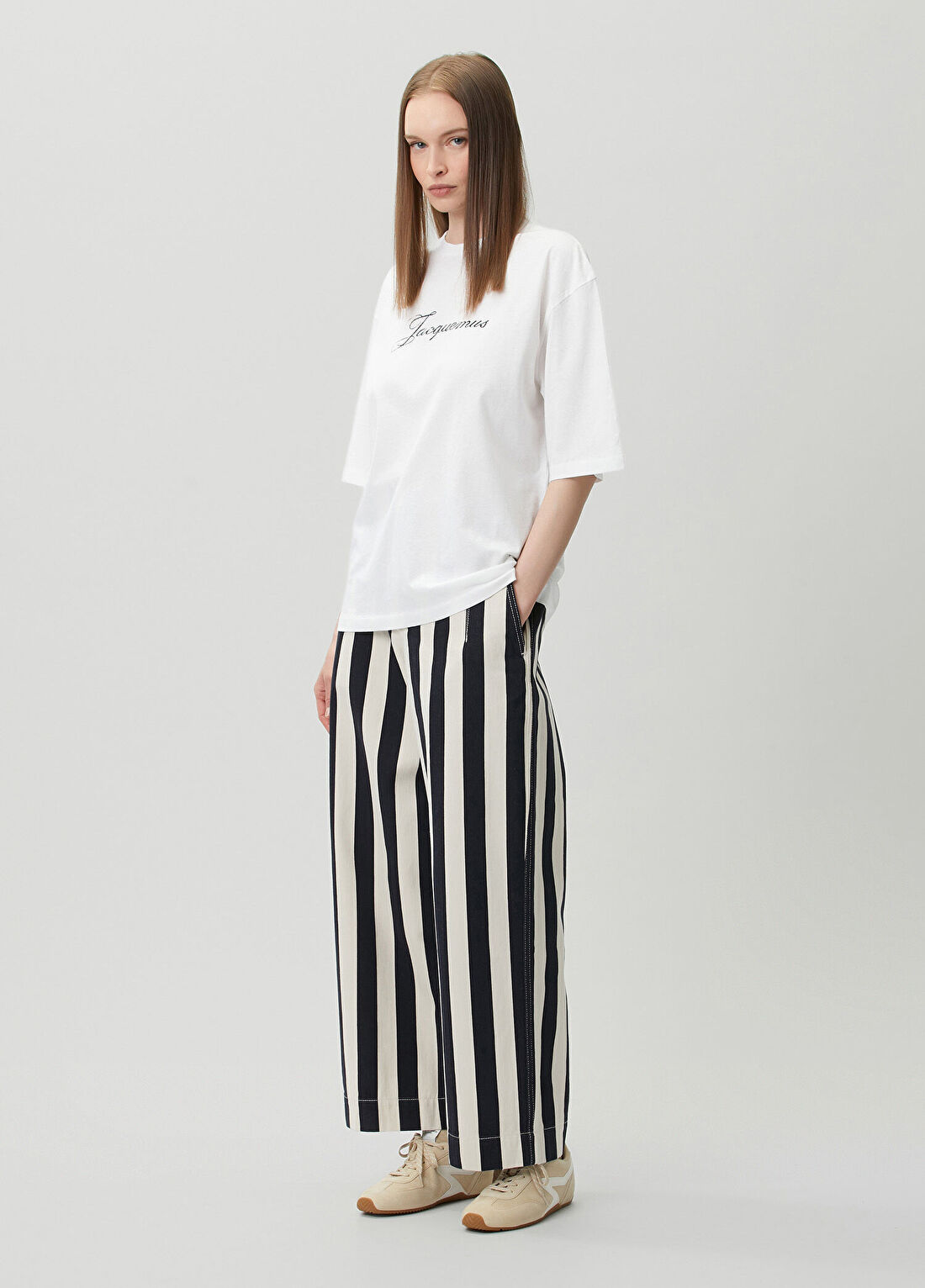 Jacquemus Beyaz Logolu T-shirt görsel 2