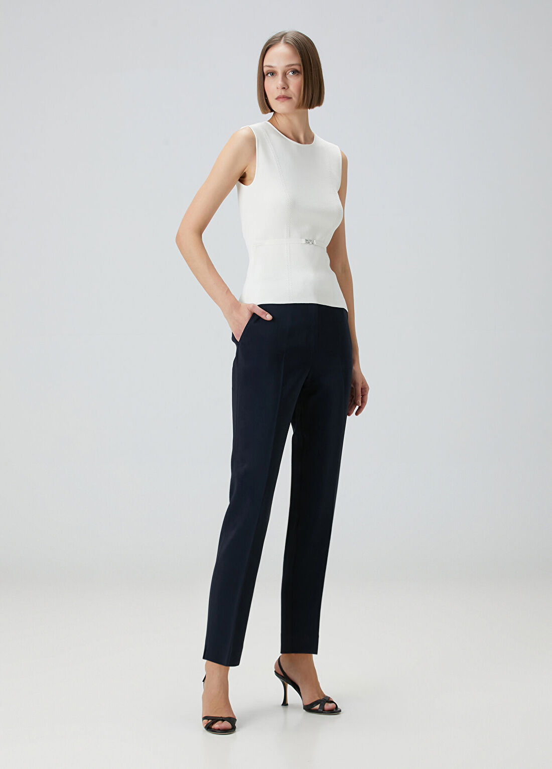 Beymen Collection Beyaz Kemer Detaylı Atlet görsel 3