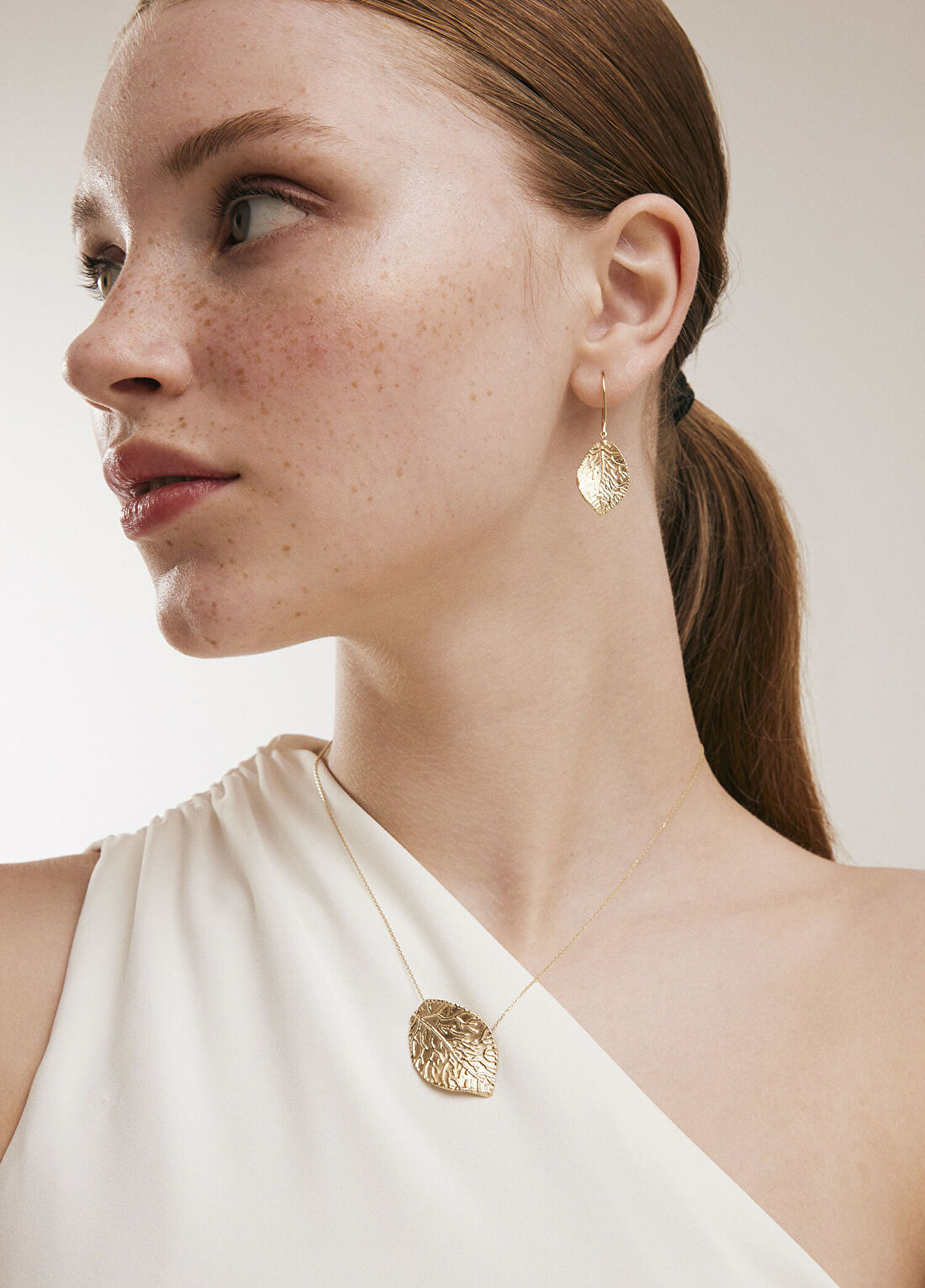 Orena Jewelry Hammered Leaf 14 Ayar Altın Kadın Kolye görsel 3