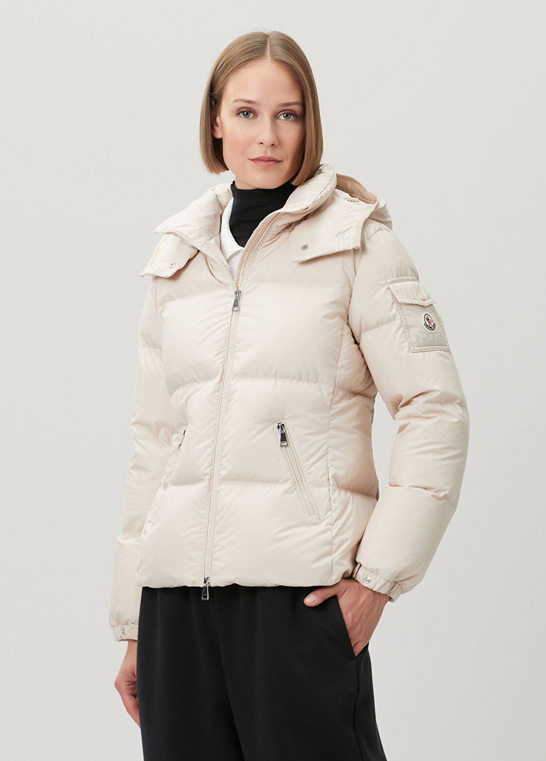 Moncler Fourmines Bej Kapüşonlu Mont görsel 3