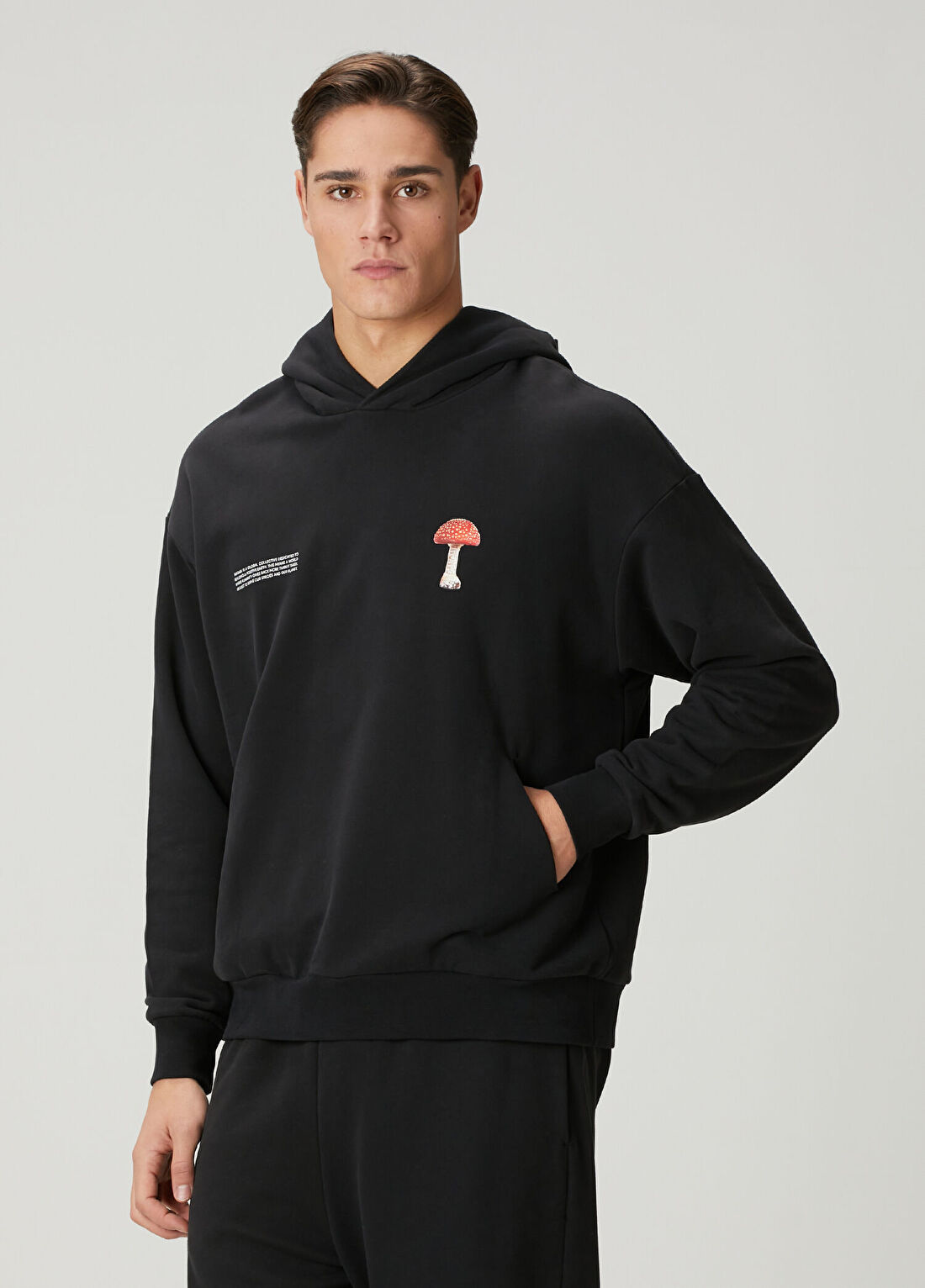 Pangaia Siyah Kapüşonlu Mantar Baskılı Sweatshirt görsel 3