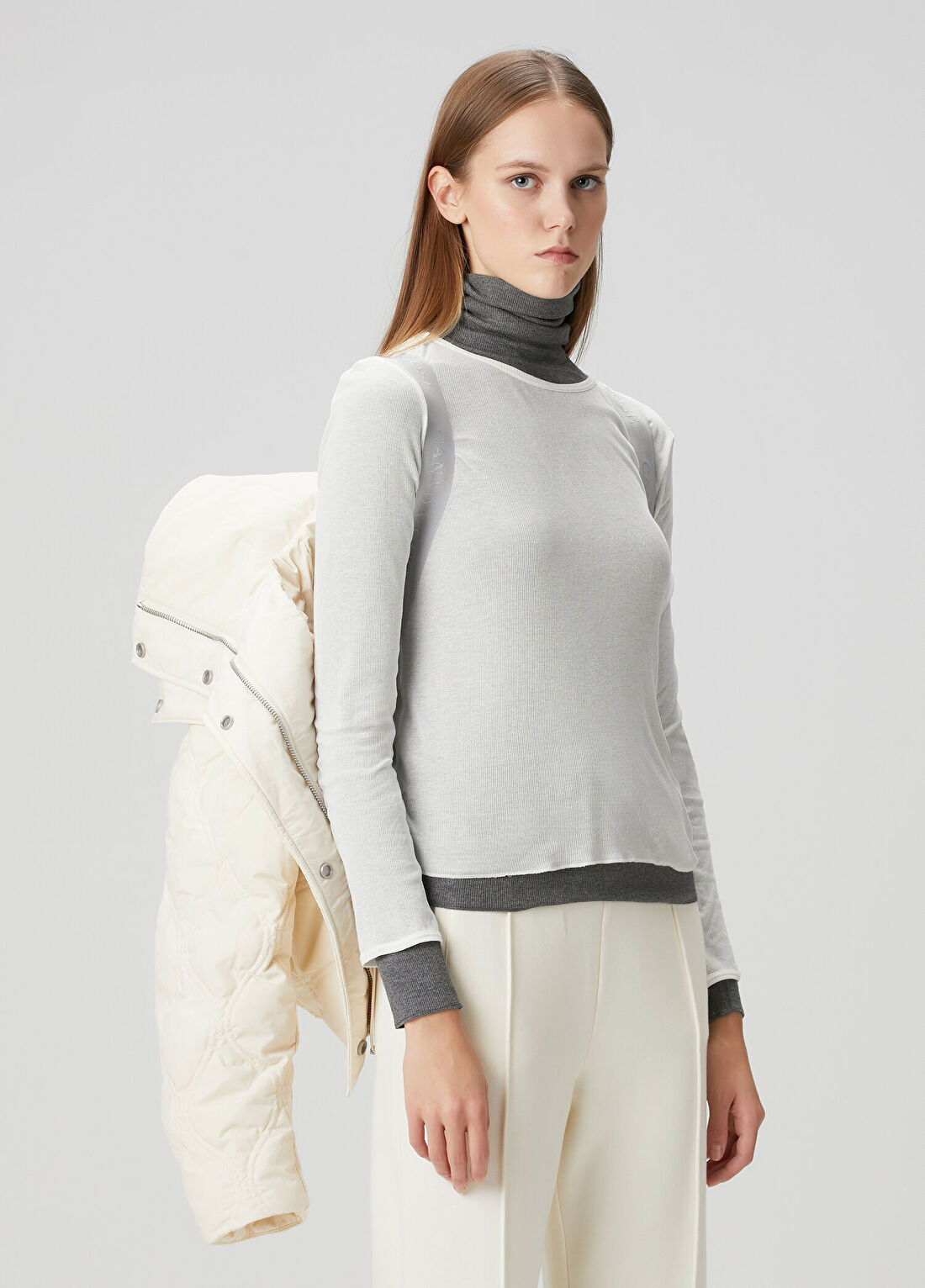 Canada Goose Alessia Kırık Beyaz Kapüşonlu Mont görsel 4