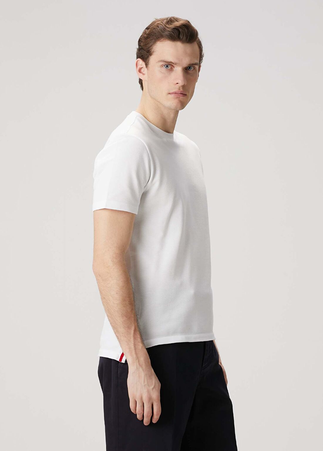Thom Browne Beyaz Logo Detaylı T-shirt görsel 3