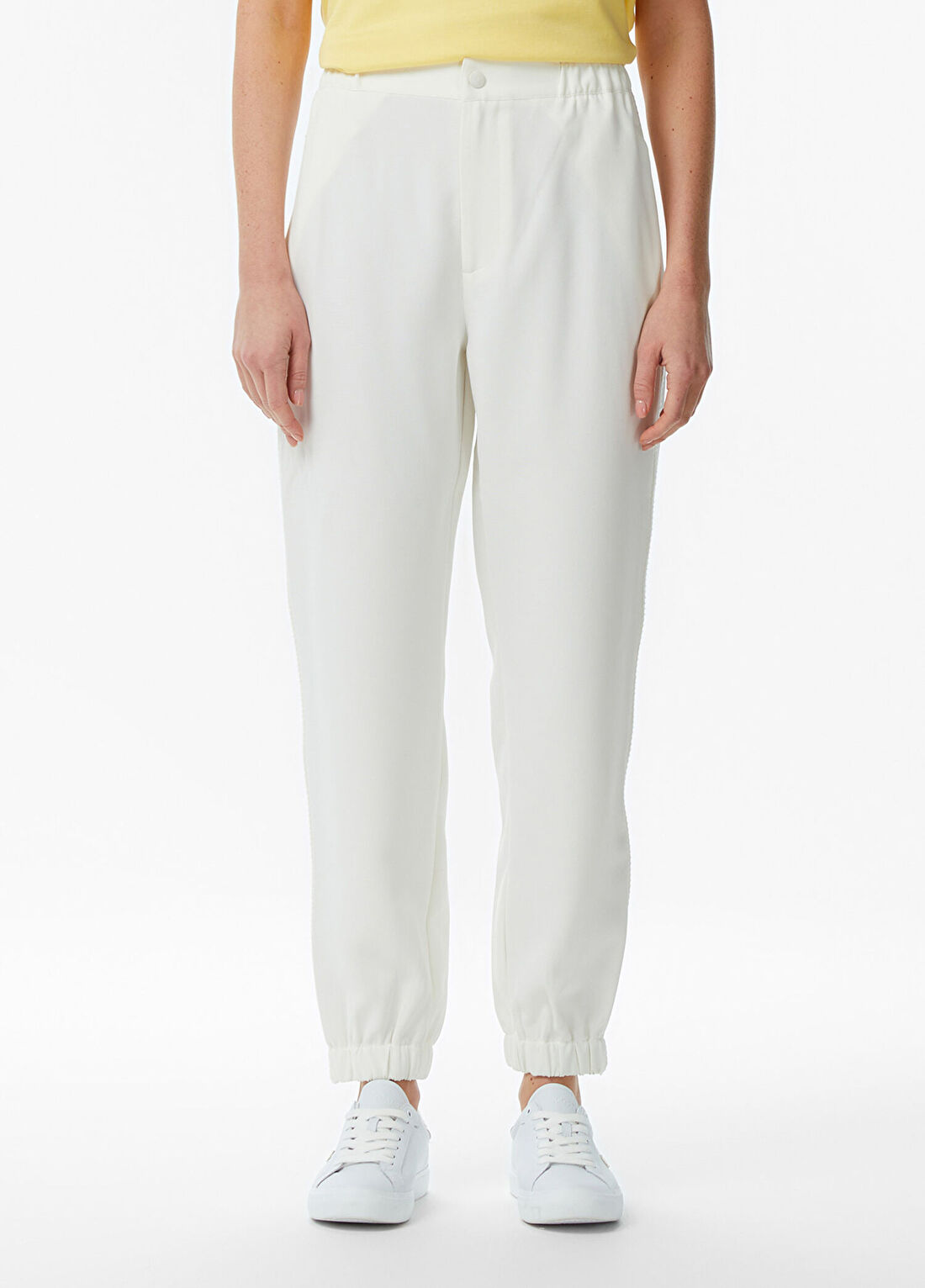 Lacoste Krem Rengi Kadın Jogger Pantolon görsel 3