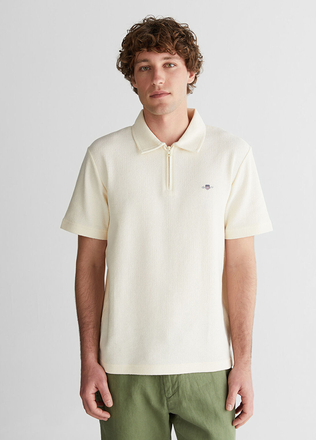 Gant Krem Logolu Polo Yaka Regular Fit Yarım Fermuarlı Kısa Kollu Erkek T-Shirt