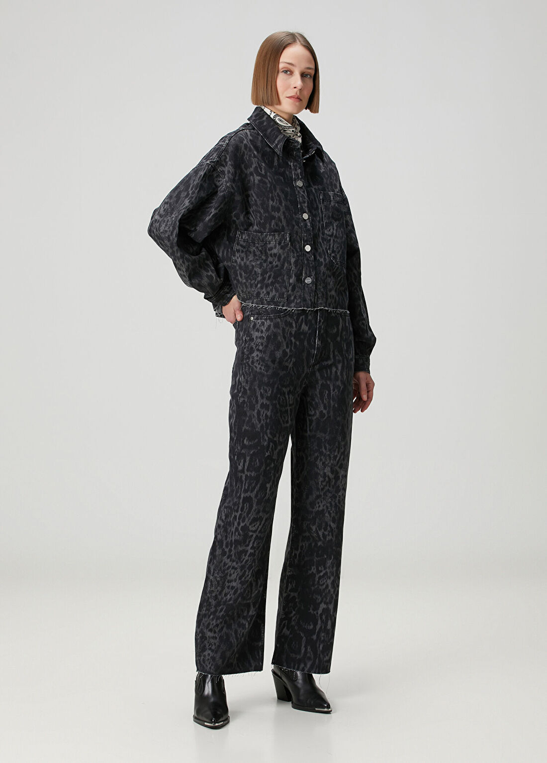 AllSaints Nicky Siyah Leopar Desenli Denim Ceket görsel 2