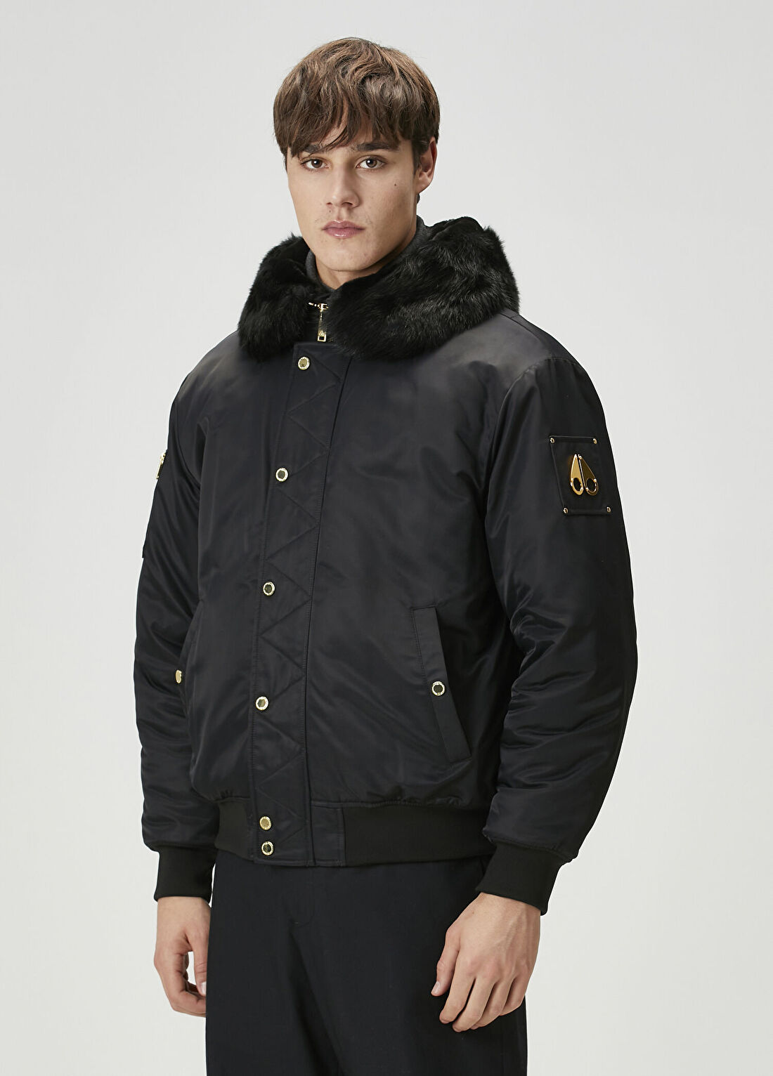 Moose Knuckles Siyah Kapüşonlu Mont