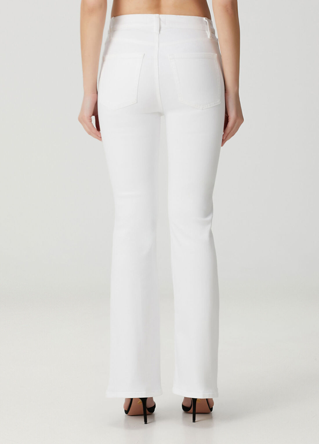 Frame Denim The Reboot Crop Beyaz Jean Pantolon görsel 4