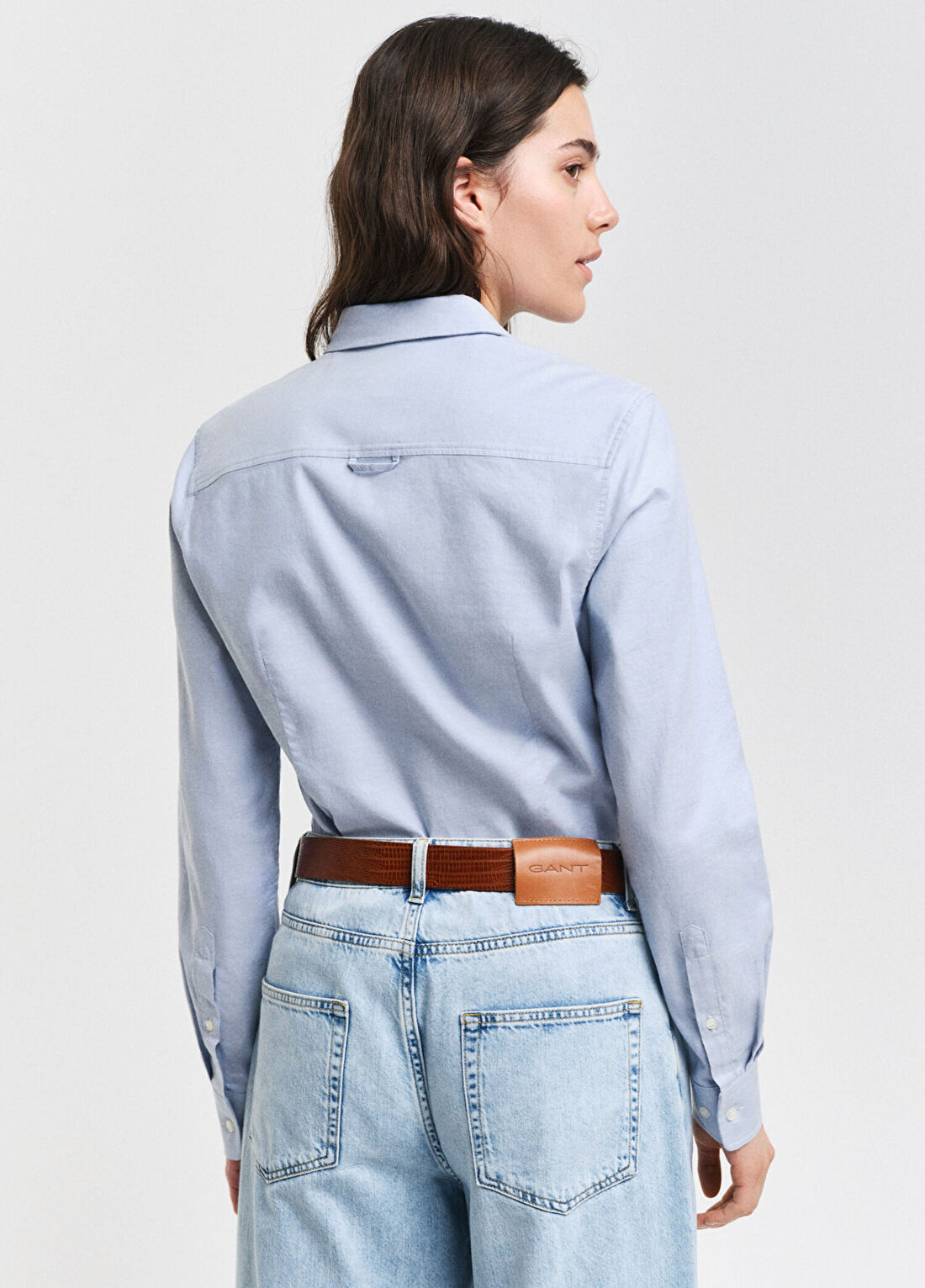 Gant Mavi Klasik Yaka Slim Fit Uzun Kollu Kadın Oxford Gömlek görsel 2