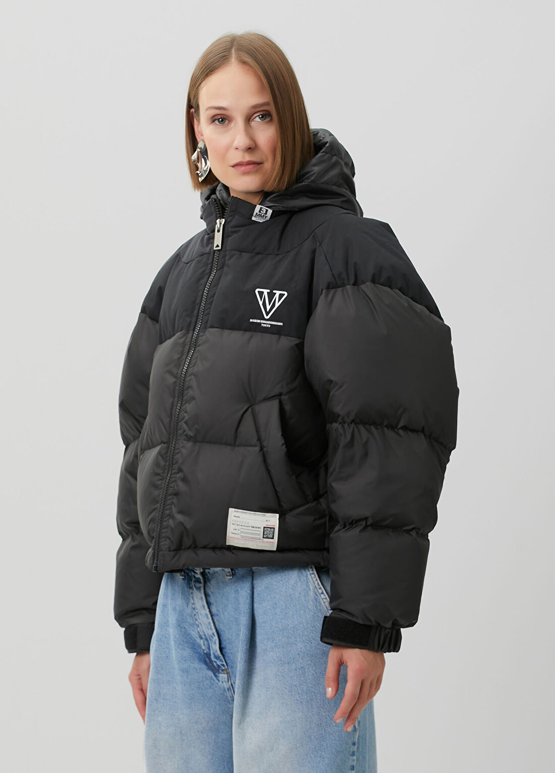 Maison Mihara Yasuhiro Siyah Kapüşonlu Puffer Mont görsel 3
