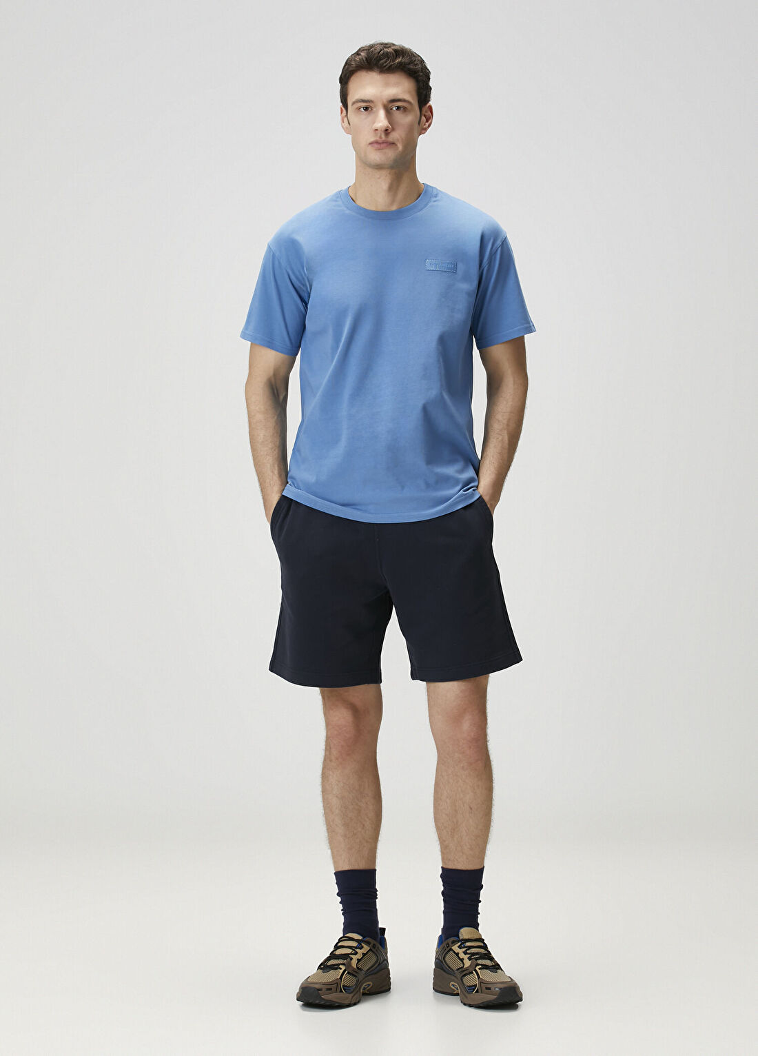 Givenchy Koyu Mavi Logo Patchli T-shirt görsel 2