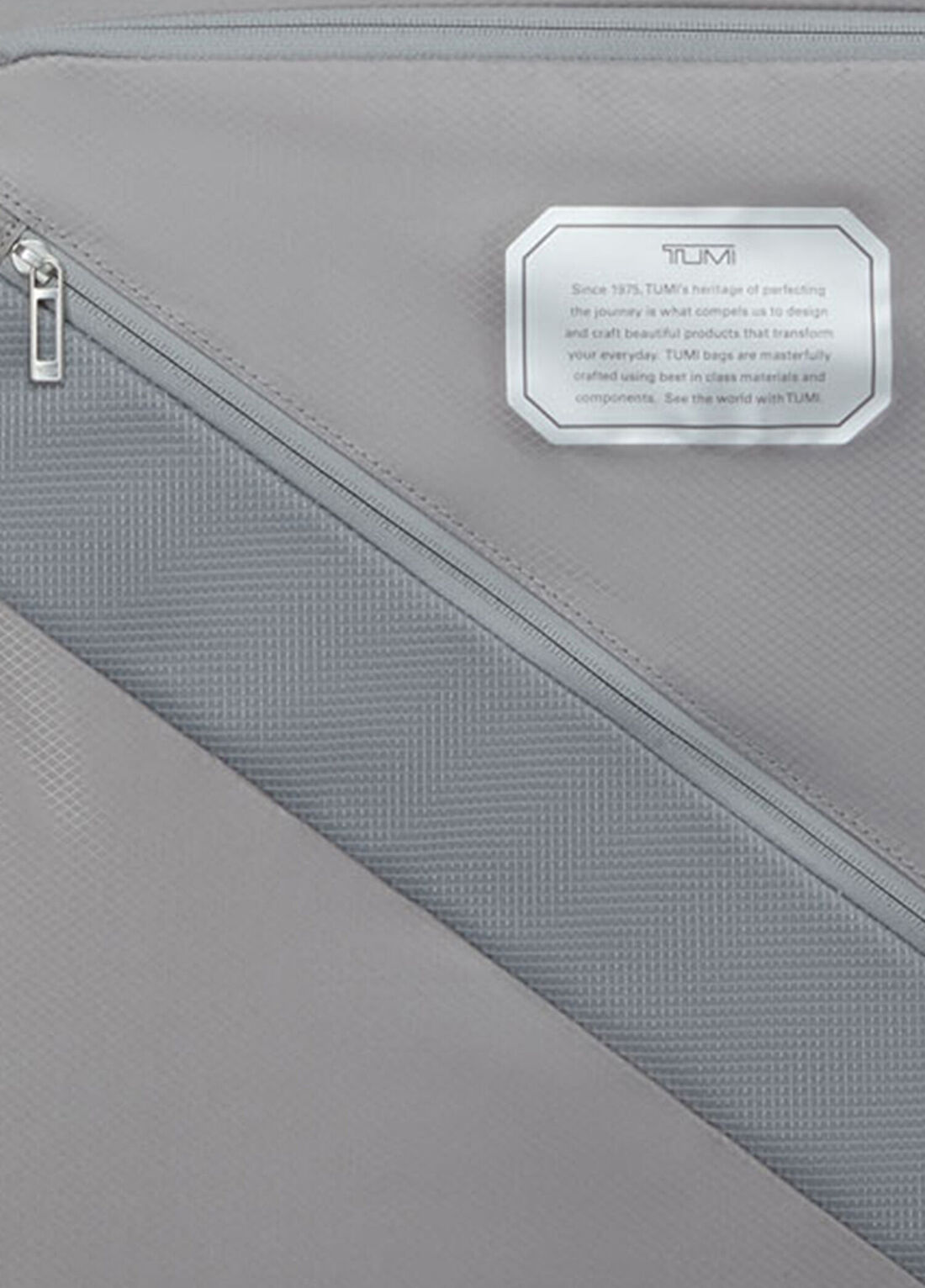 Tumi 19 Degree Continental Gri Kabin Boy Bavul görsel 3