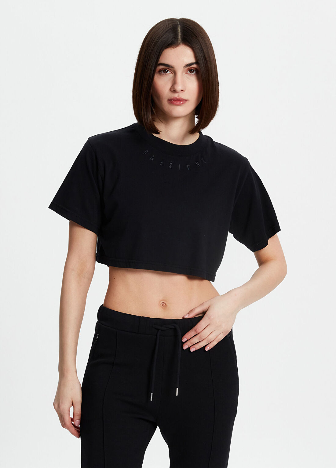 Bassigue Siyah Kadın Crop T-shirt