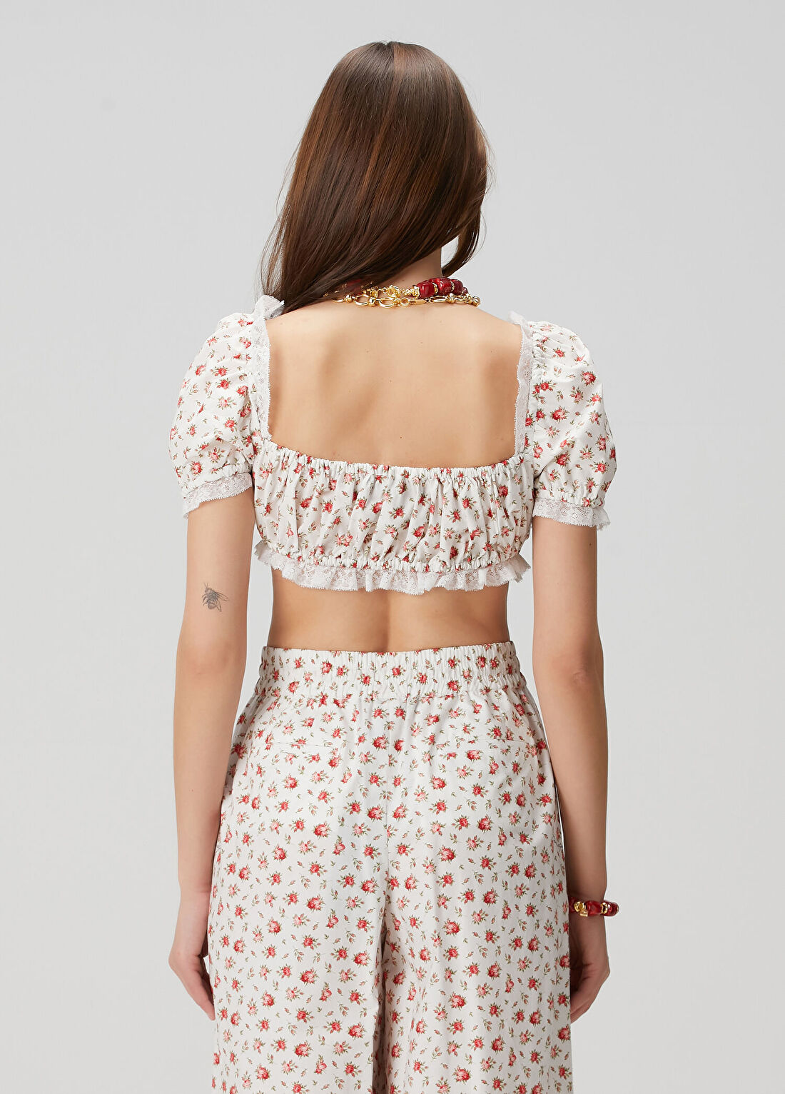 Dolce&Gabbana Beyaz Çiçekli Crop Bluz görsel 4