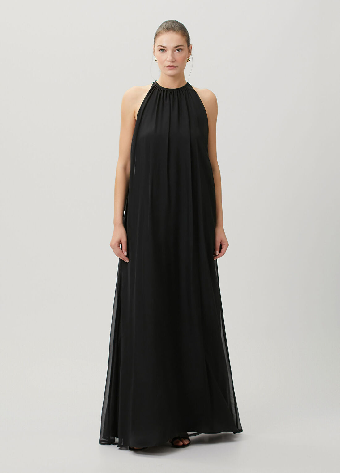 La Collection Dawn Siyah Halter Yaka Maksi İpek Abiye Elbise