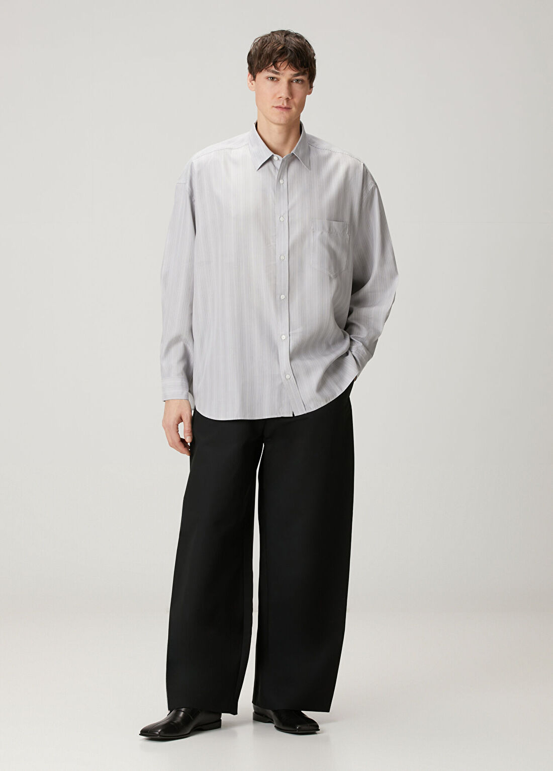 Acne Studios Gri Çizgi Desenli Gömlek görsel 2