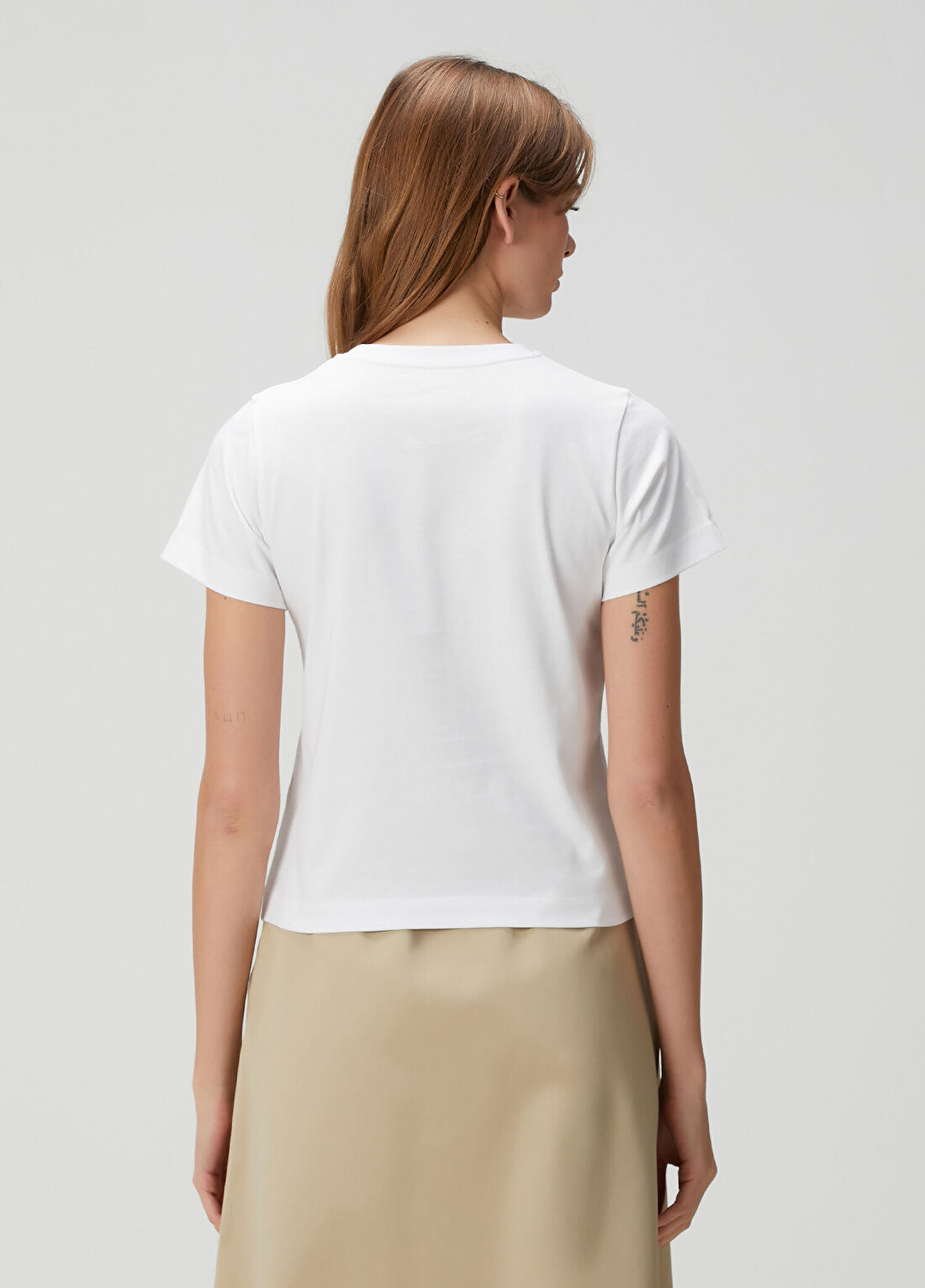 Moncler Beyaz Logo Baskılı T-shirt görsel 4