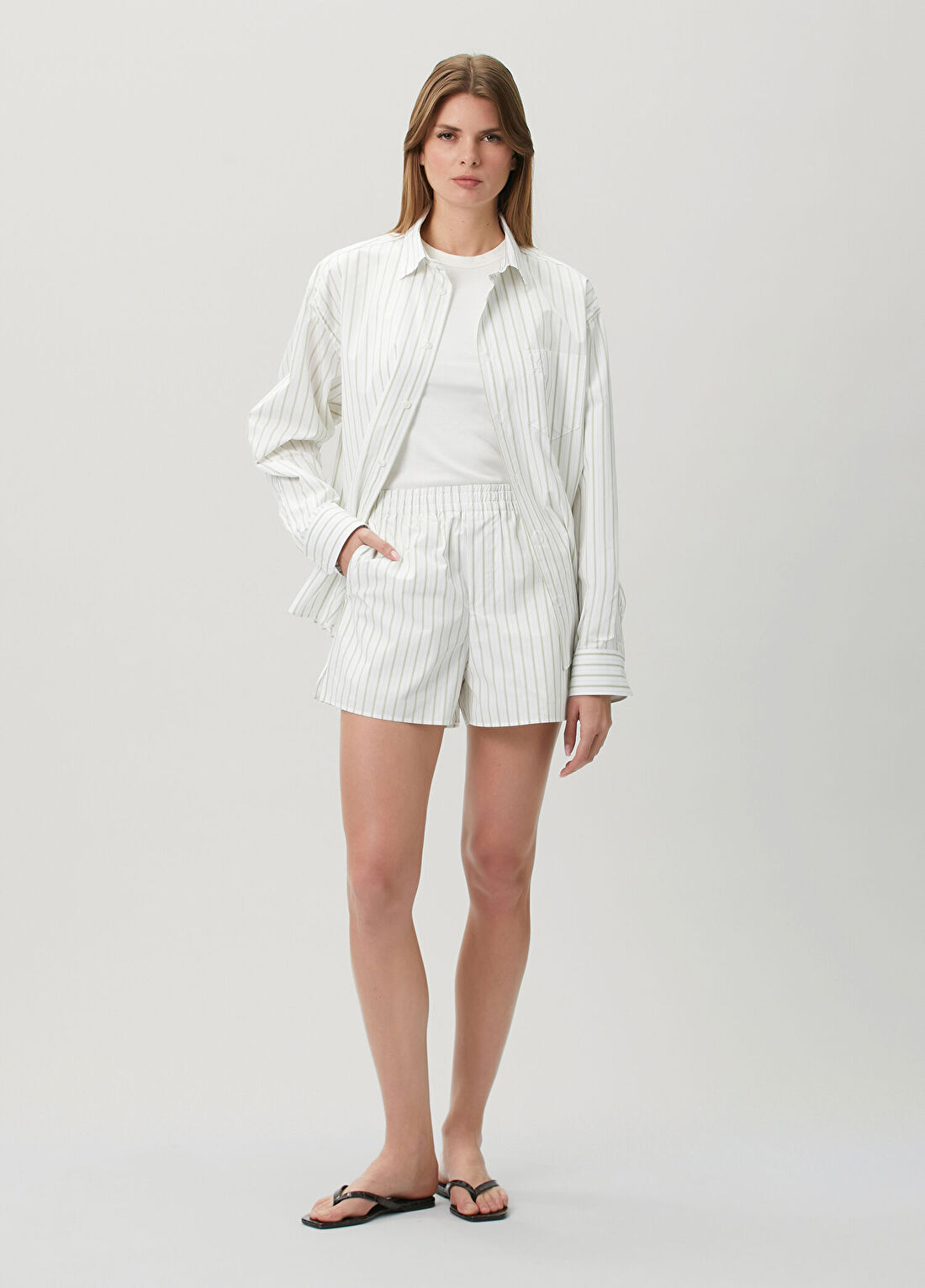 Ami Paris Beyaz Yeşil Çizgili Poplin Şort