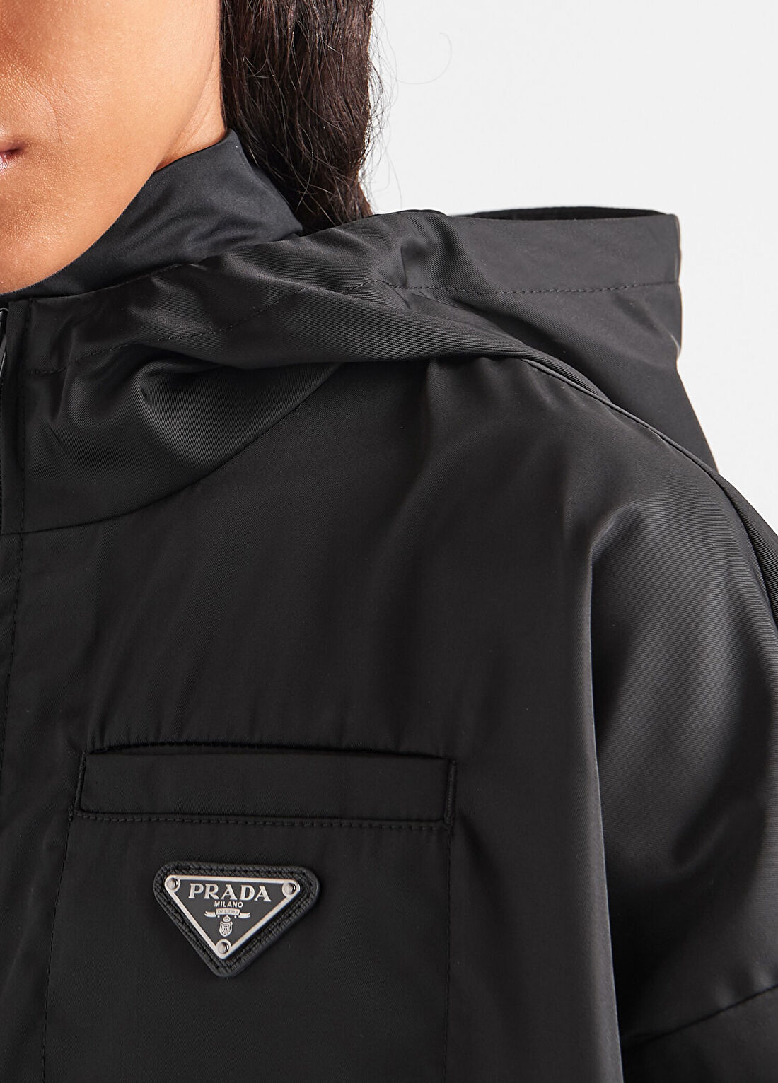 Prada Re-Nylon Siyah Kısa Ceket görsel 2
