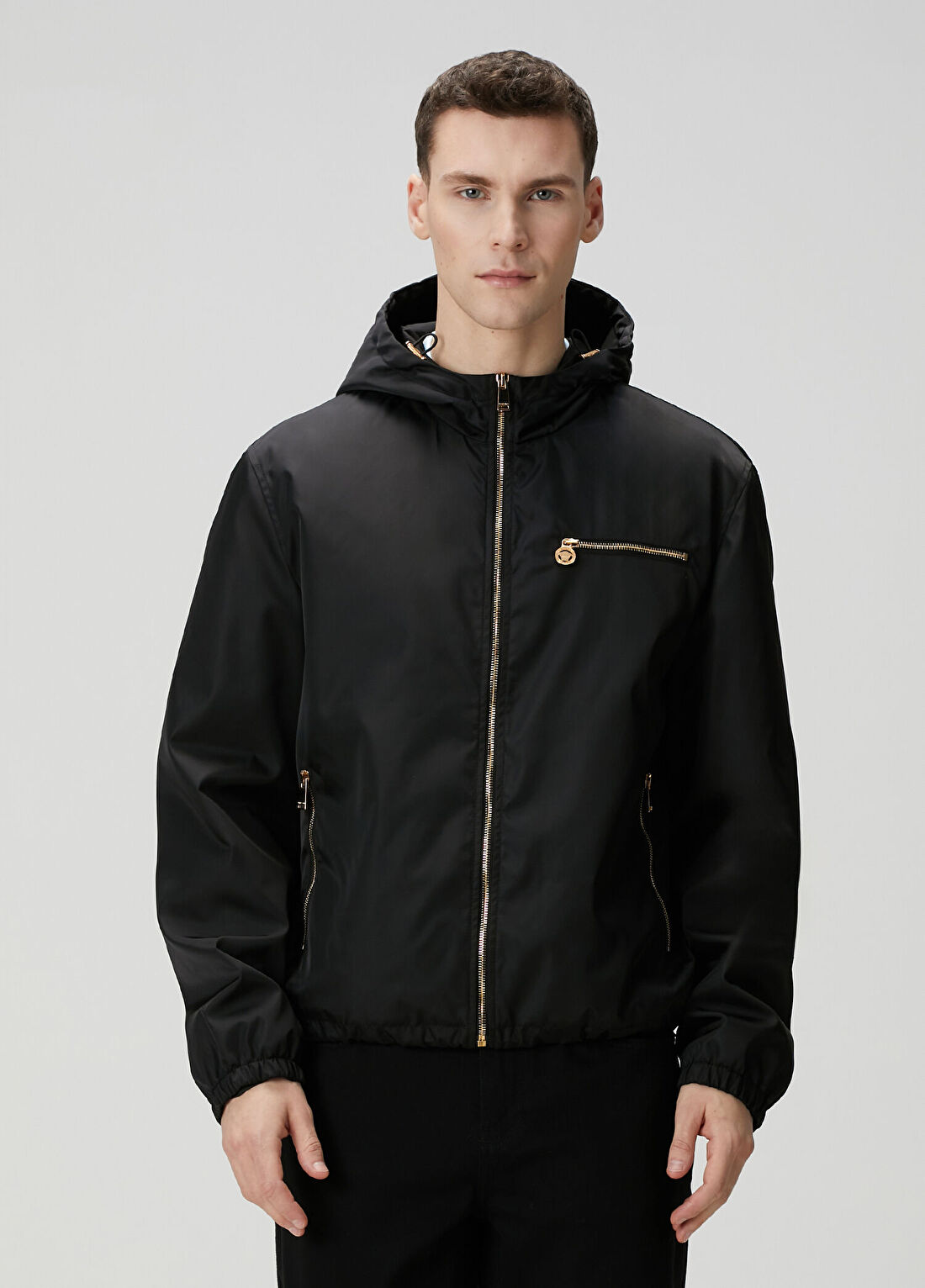 Versace Siyah Kapüşonlu Mont görsel 3