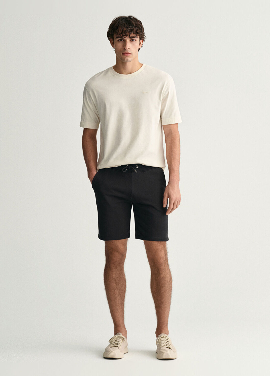Gant Siyah Regular Fit Erkek Şort