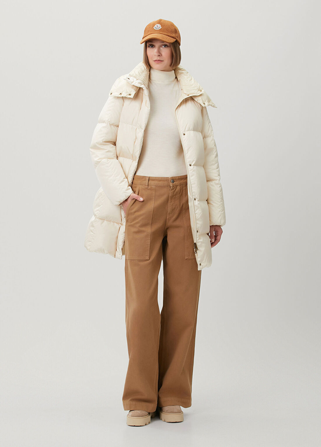 Moncler Litte Açık Bej Kapüşonlu Puffer Mont görsel 2