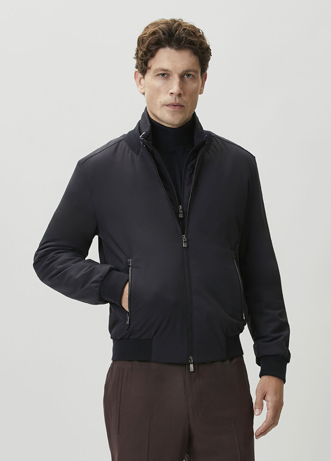Corneliani Lacivert İç Yaka Detaylı Mont