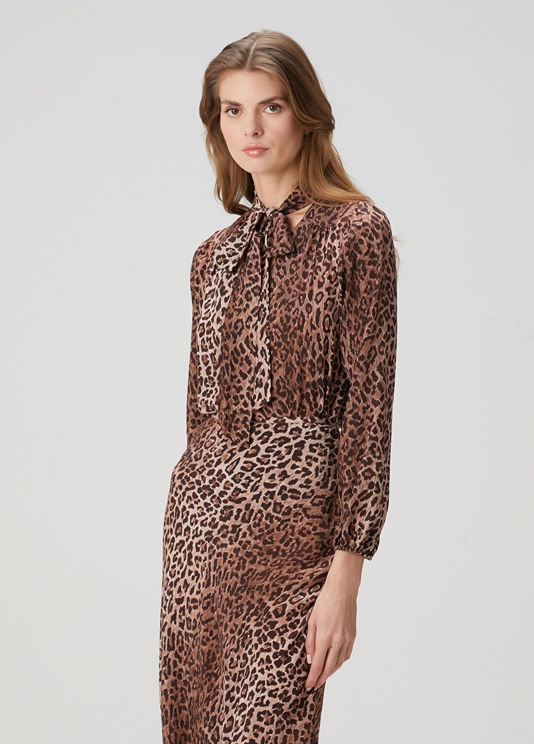 Rixo Moss Leopar Desenli İpek Bluz