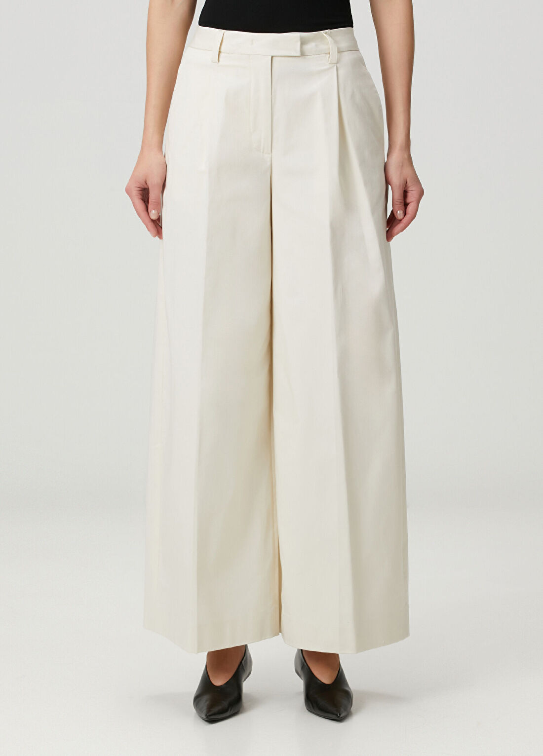 The Latest Deva Krem Pantolon görsel 2