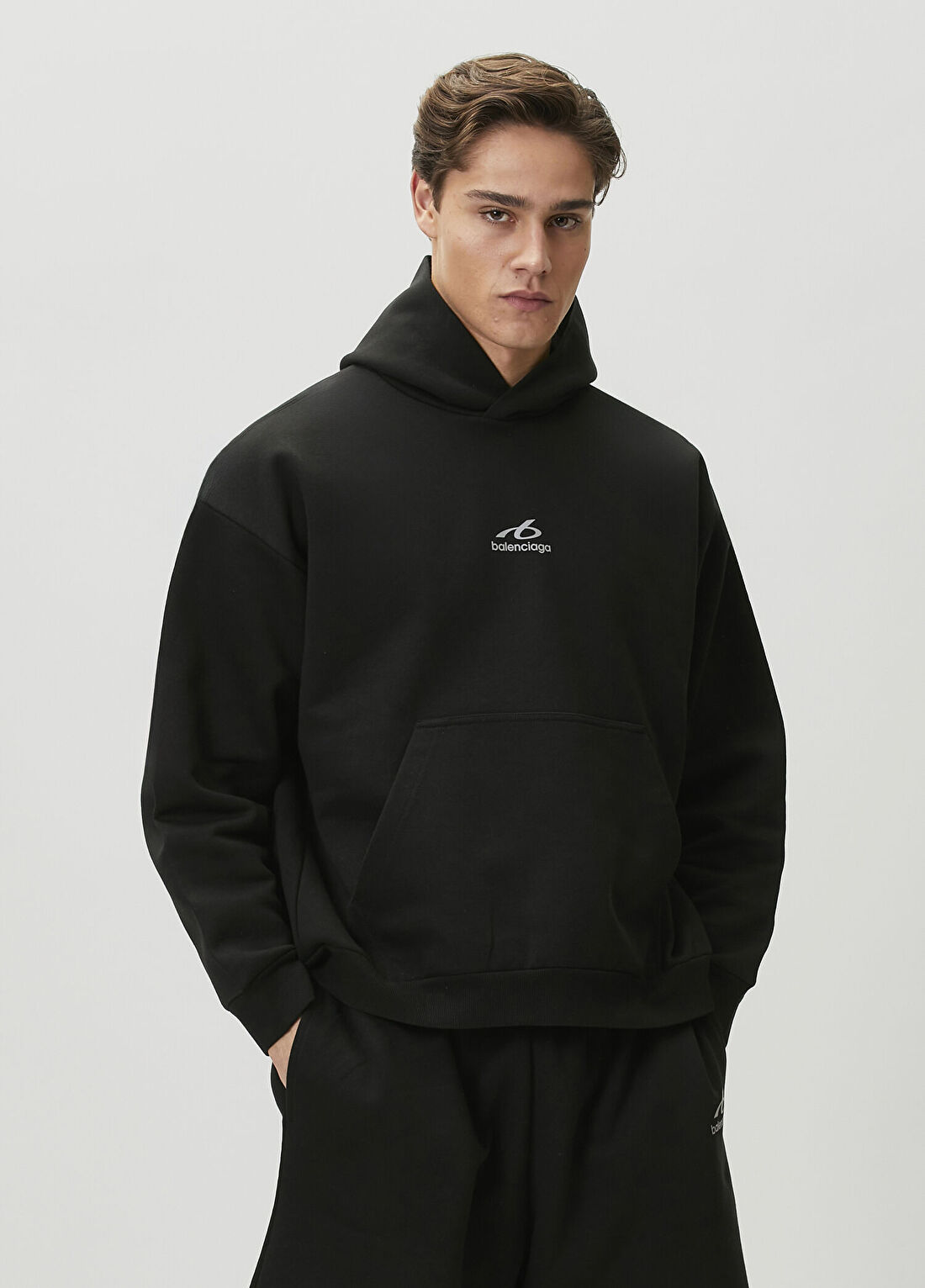 Balenciaga Siyah Kapüşonlu Sweatshirt görsel 3