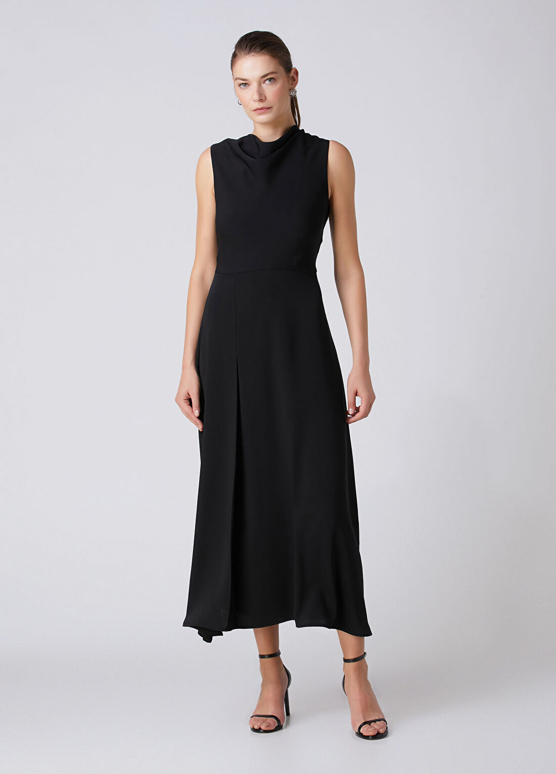 Beymen Collection Siyah Dökümlü Midi Elbise görsel 3